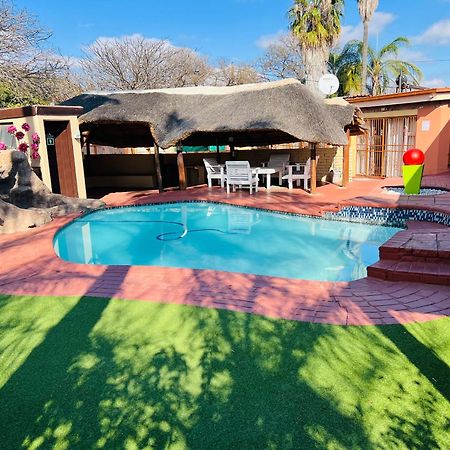 Ethen Guesthouse Polokwane Extérieur photo