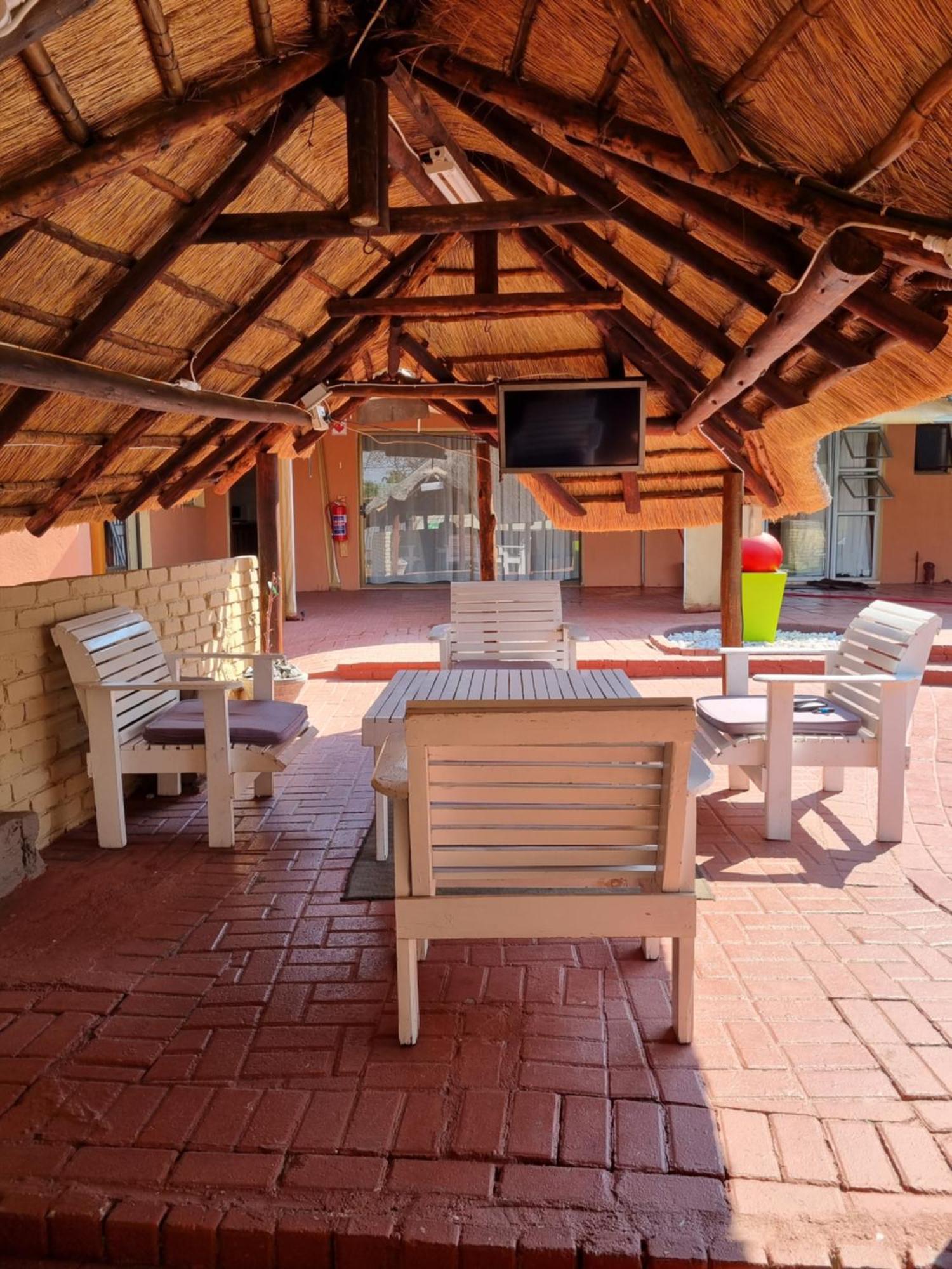 Ethen Guesthouse Polokwane Extérieur photo