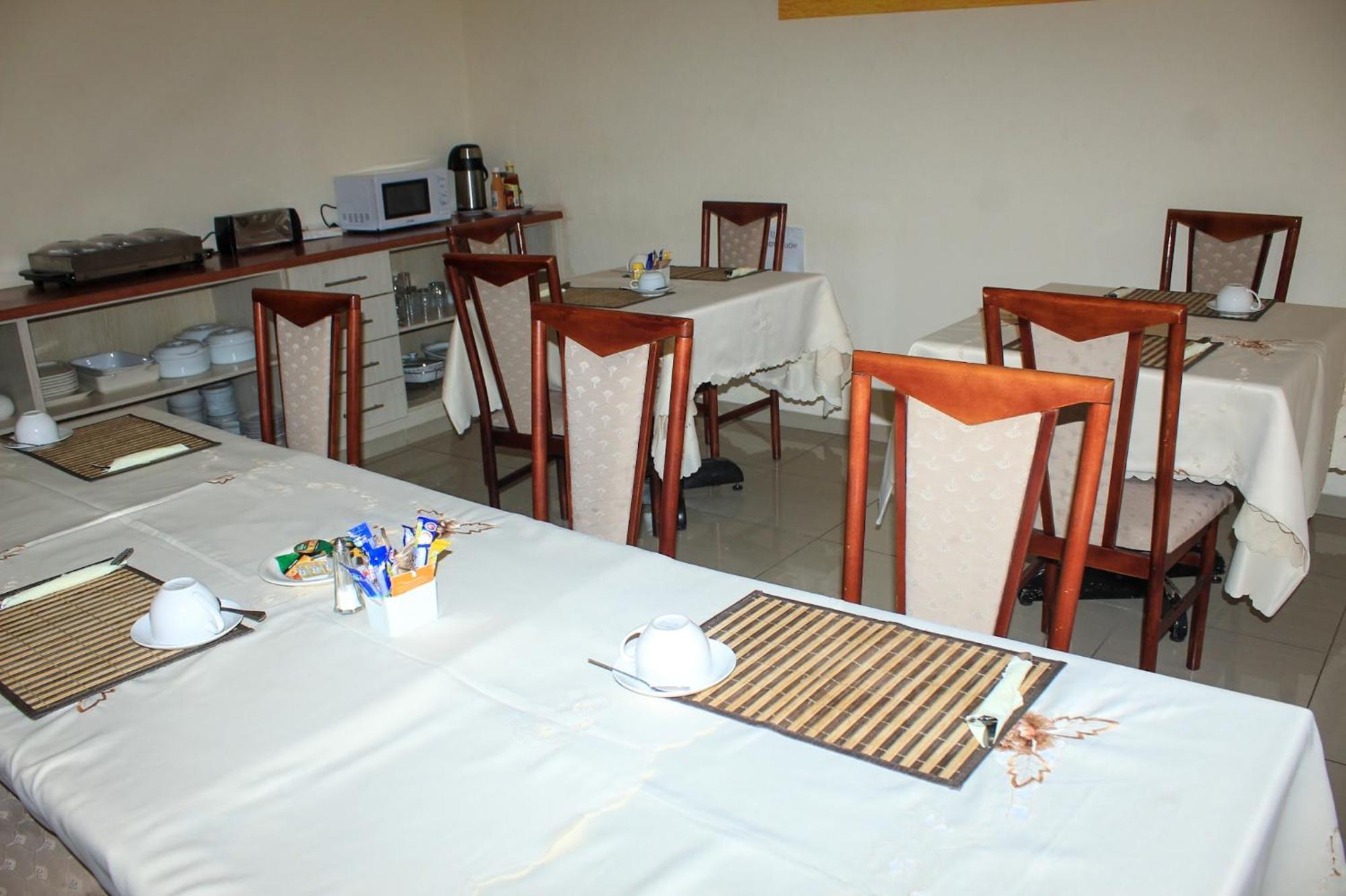 Ethen Guesthouse Polokwane Extérieur photo