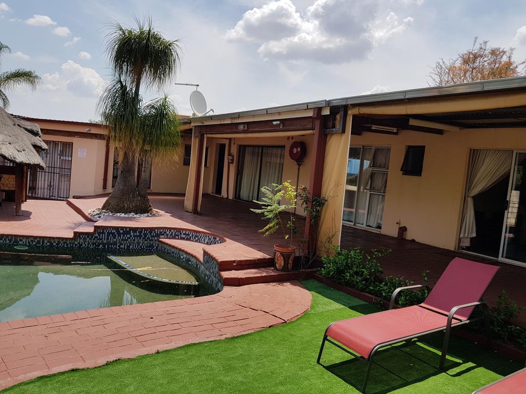 Ethen Guesthouse Polokwane Extérieur photo