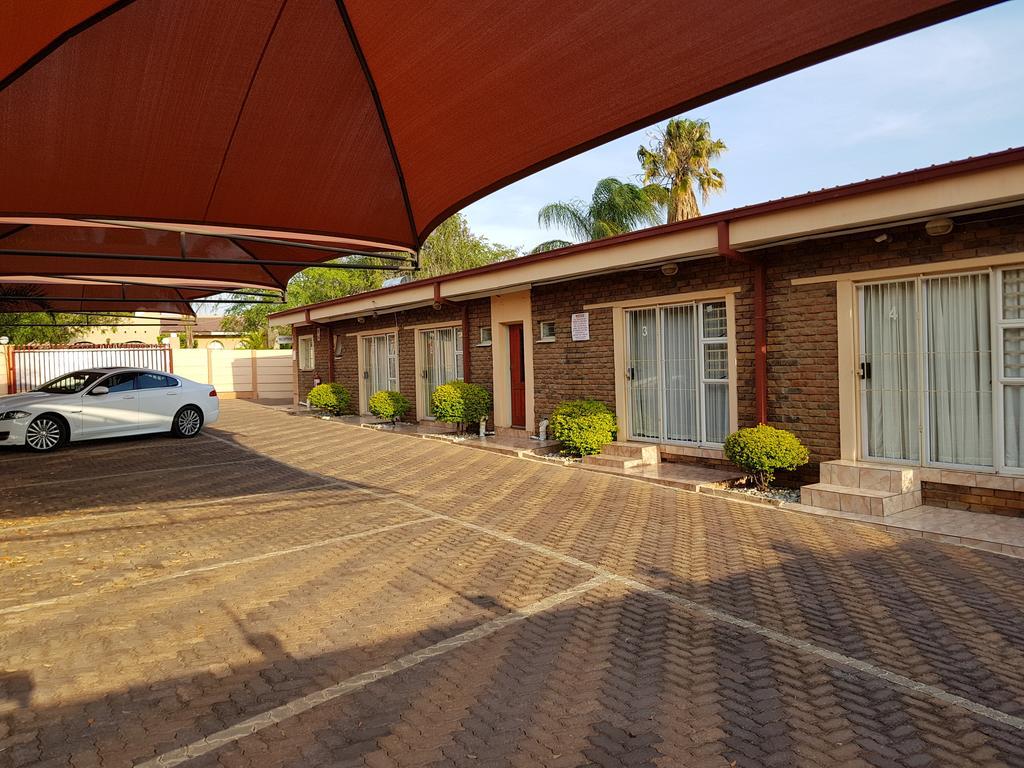 Ethen Guesthouse Polokwane Extérieur photo