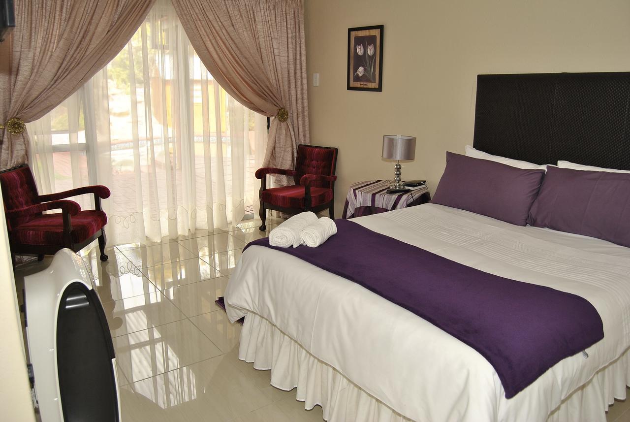 Ethen Guesthouse Polokwane Extérieur photo