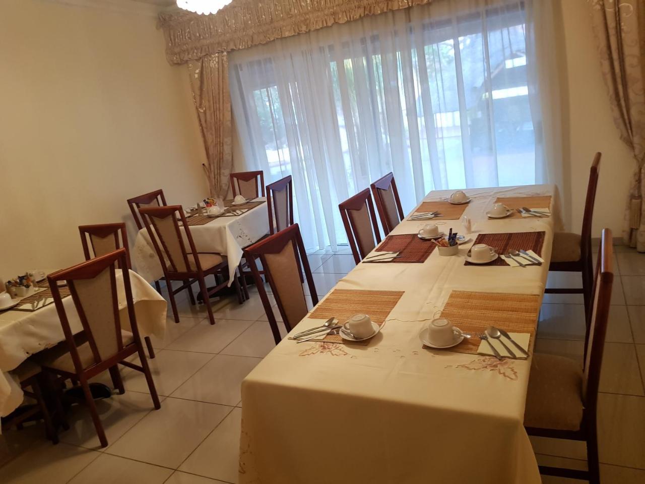 Ethen Guesthouse Polokwane Extérieur photo
